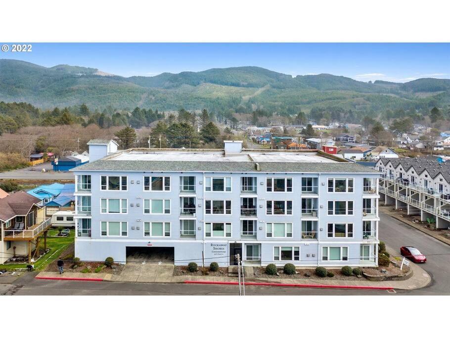 Rockaway Oceanview Condo,Steps To The Beach & Downtown,W&D, Wifi Rockaway Beach Exterior photo